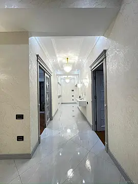 Satılır 4 otaqlı mənzil 185 m²