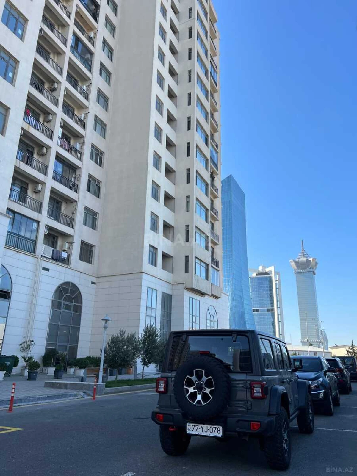 Satılır 3 otaqlı mənzil 79.1 m²
