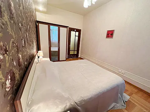 Kirayə verilir 3 otaqlı mənzil 135 m²