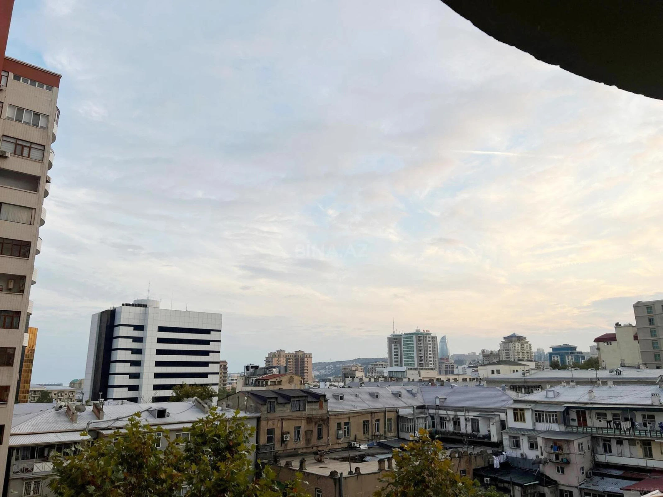 Kirayə verilir 3 otaqlı mənzil 135 m²