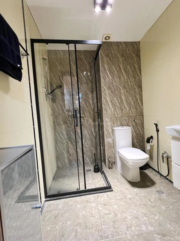 Kirayə verilir 3 otaqlı mənzil 135 m²