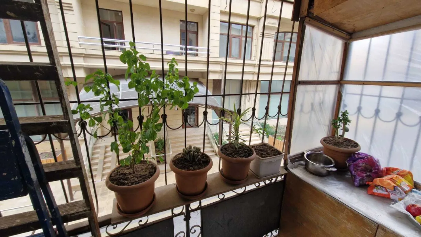 Satılır 3 otaqlı mənzil 100 m²