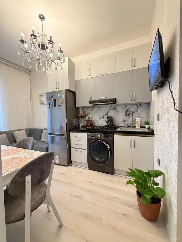 Satılır 2 otaqlı mənzil 43 m²