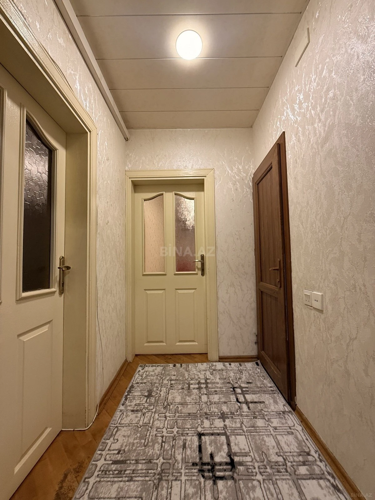 Satılır 2 otaqlı mənzil 70 m²