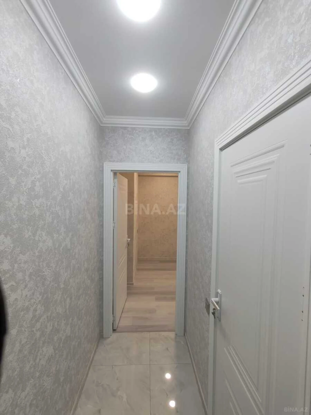 Satılır 2 otaqlı mənzil 53 m²