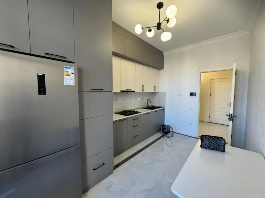 Kirayə verilir 2 otaqlı mənzil 75 m²