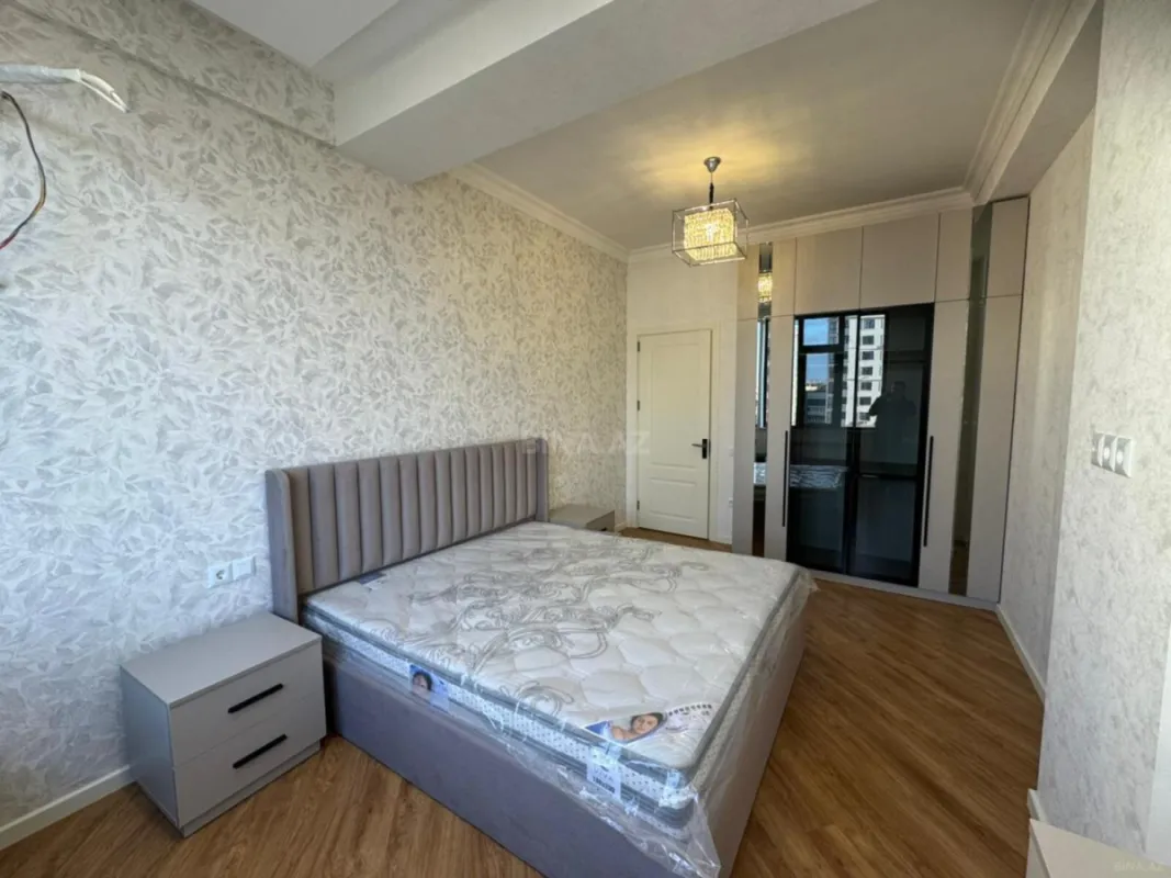 Kirayə verilir 2 otaqlı mənzil 75 m²