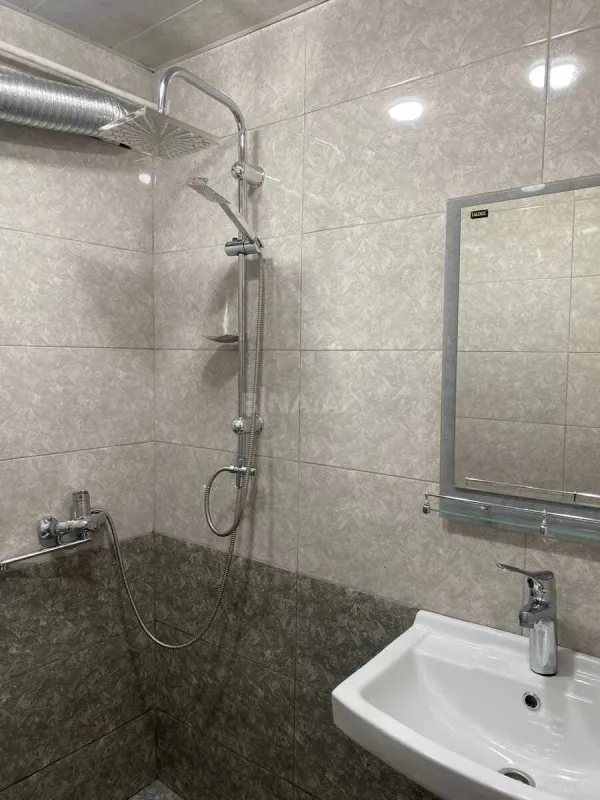 Kirayə verilir 2 otaqlı mənzil 40 m²