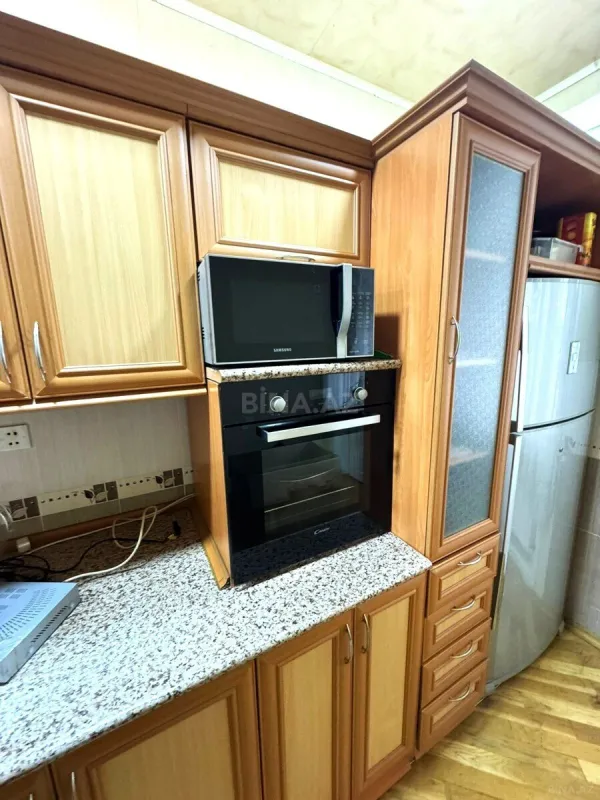 Kirayə verilir 4 otaqlı mənzil 120 m²