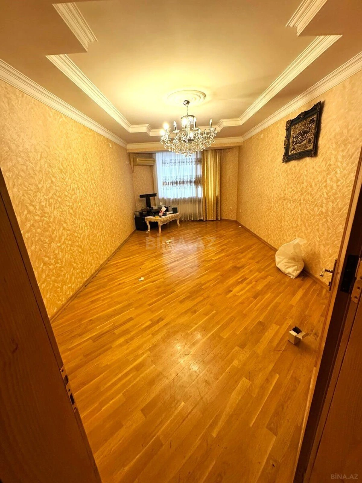 Kirayə verilir 4 otaqlı mənzil 120 m²