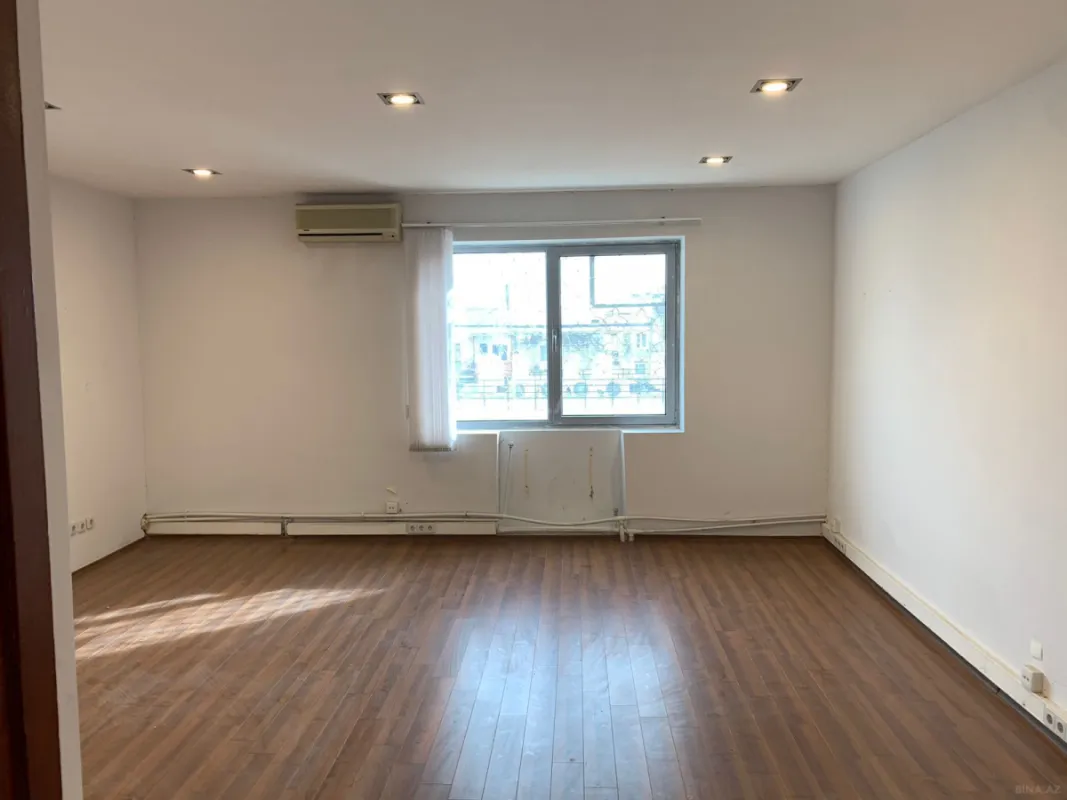 Satılır 3 otaqlı mənzil 97 m²