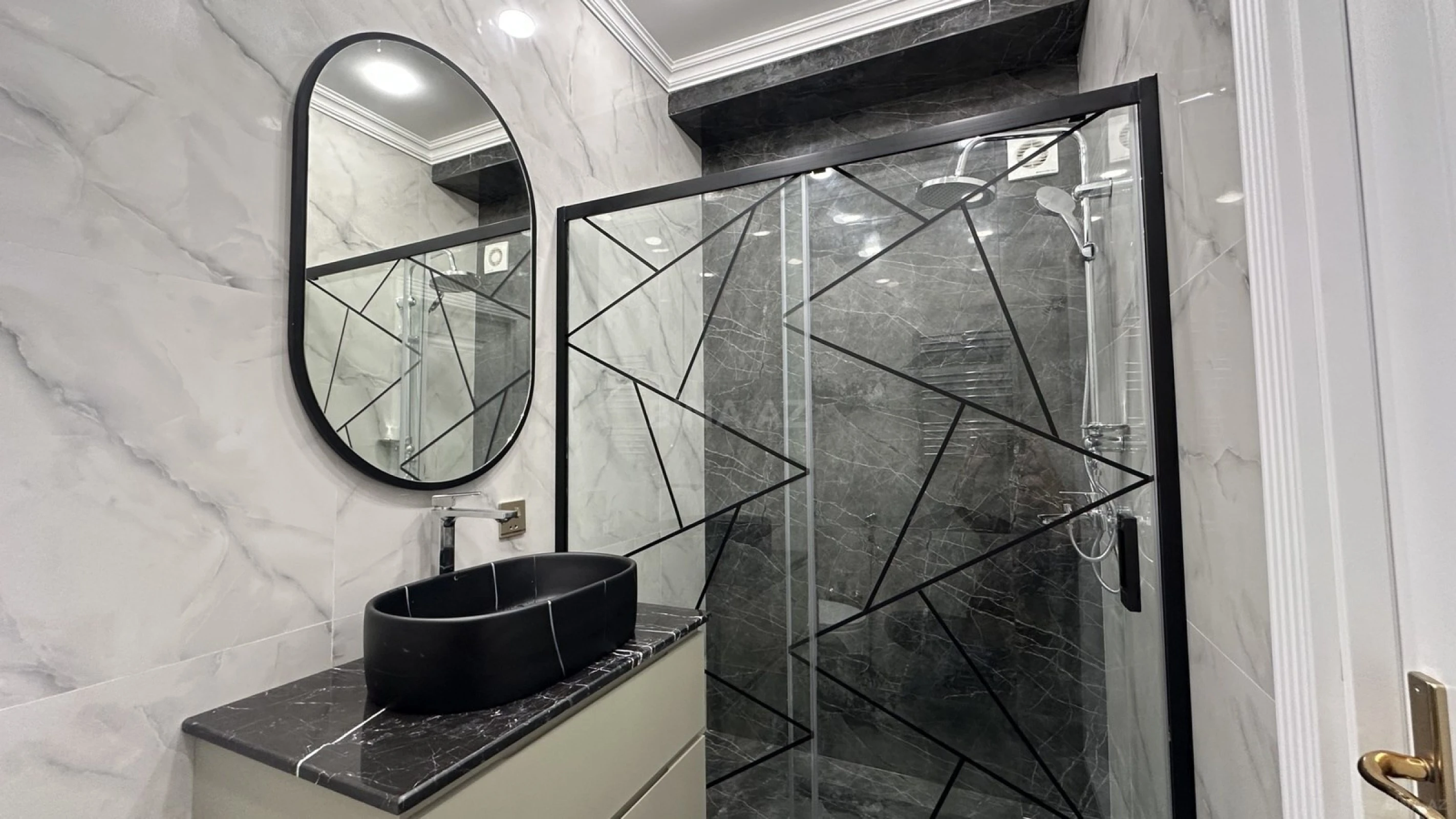 Satılır 2 otaqlı mənzil 66 m²