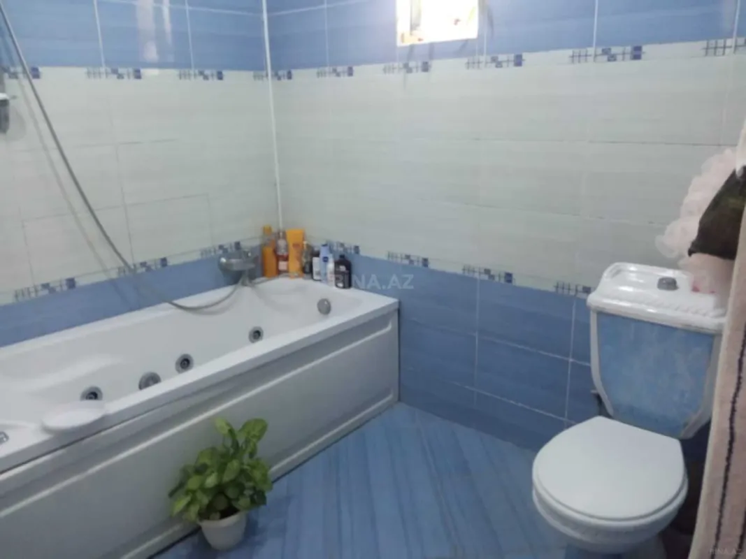 Satılır 6 otaqlı həyət evi 420 m²