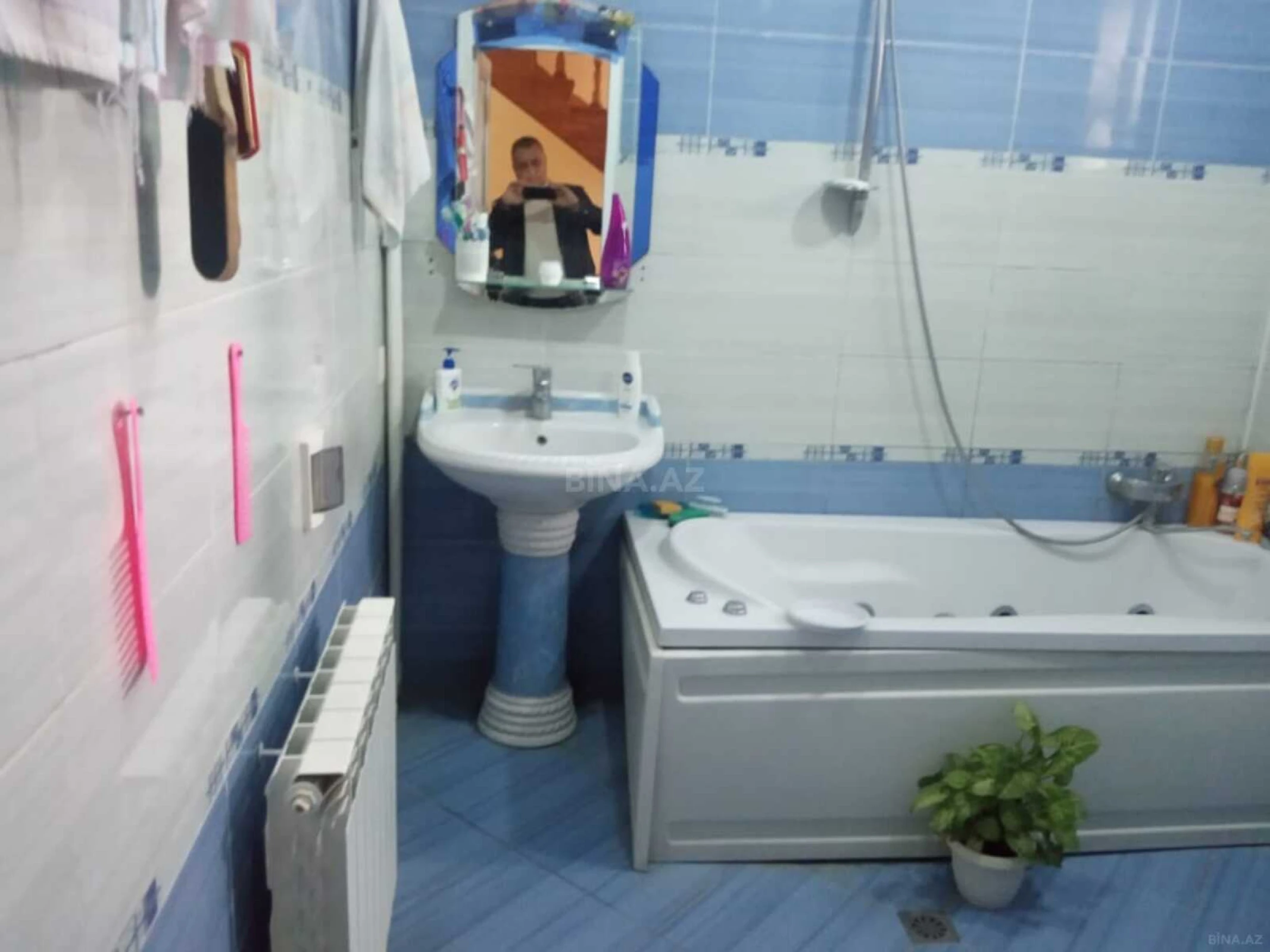 Satılır 6 otaqlı həyət evi 420 m²