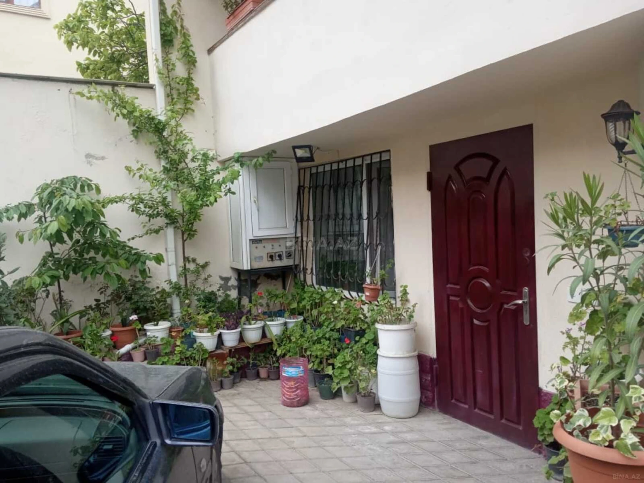 Satılır 6 otaqlı həyət evi 420 m²