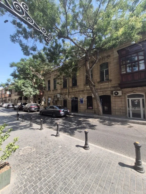 Satılır 2 otaqlı mənzil 70 m²