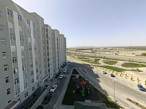 Satılır 4 otaqlı mənzil 100 m²