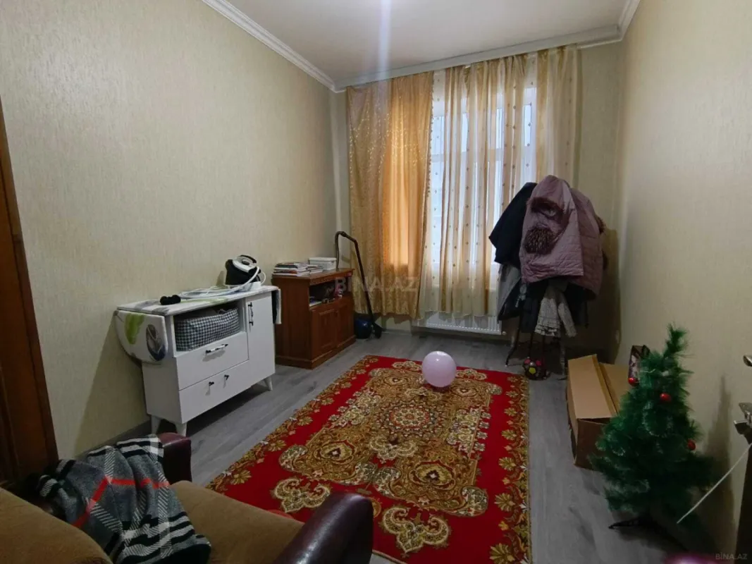 Satılır 4 otaqlı mənzil 100 m²