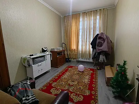 Satılır 4 otaqlı mənzil 100 m²