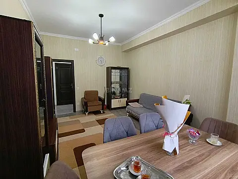 Satılır 4 otaqlı mənzil 100 m²