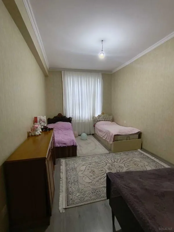 Satılır 4 otaqlı mənzil 100 m²