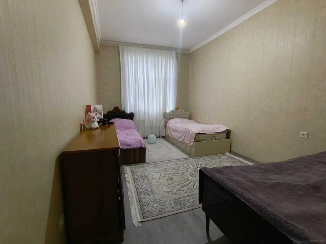 Satılır 4 otaqlı mənzil 100 m²