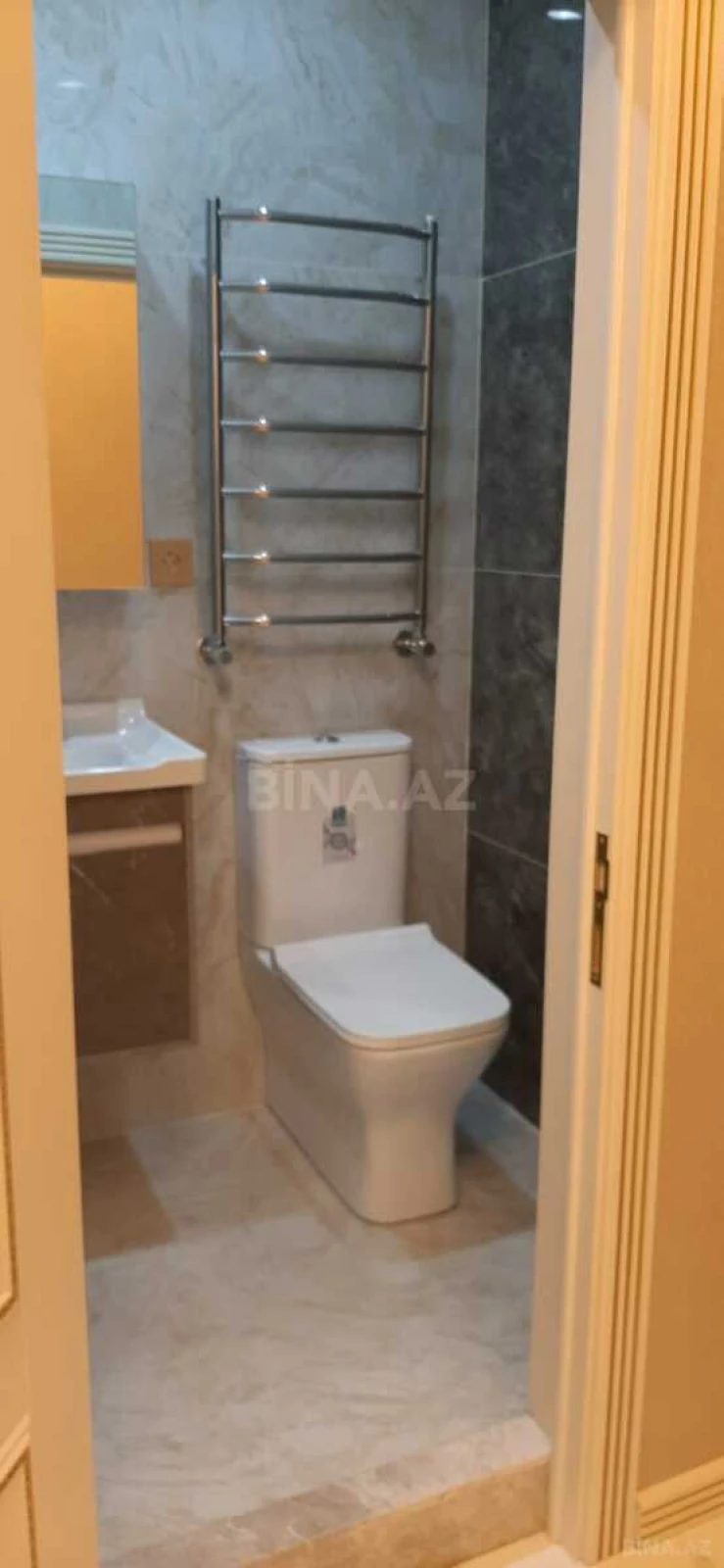 Kirayə verilir 2 otaqlı mənzil 67 m²