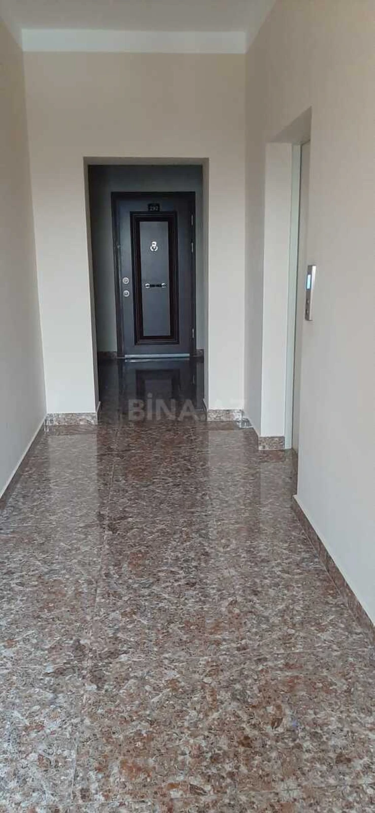 Kirayə verilir 2 otaqlı mənzil 67 m²