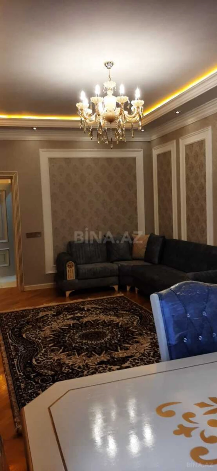 Kirayə verilir 2 otaqlı mənzil 67 m²