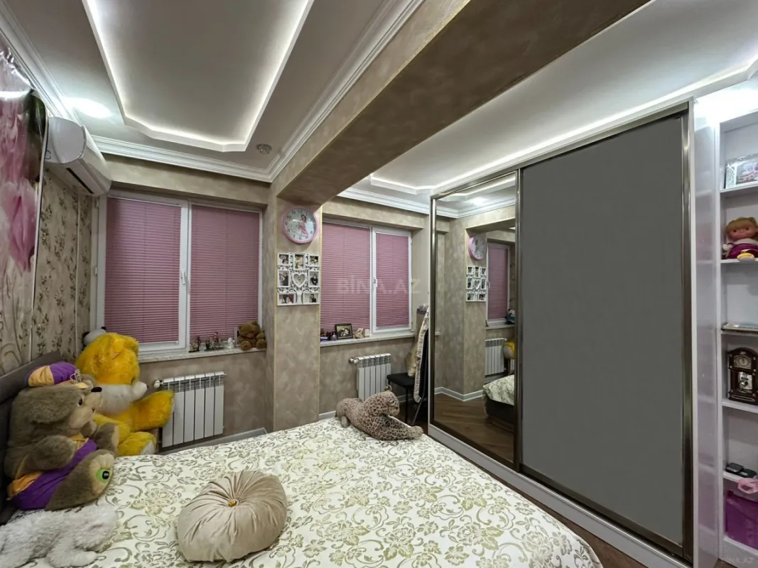 Satılır 3 otaqlı mənzil 112 m²