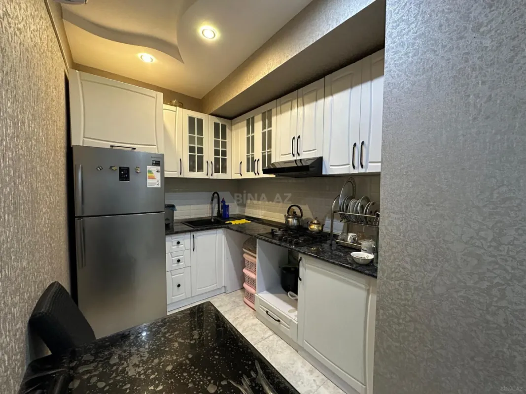 Satılır 3 otaqlı mənzil 112 m²