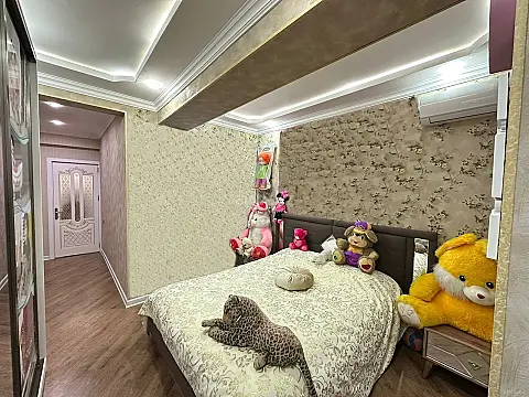 Satılır 3 otaqlı mənzil 112 m²