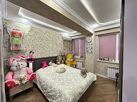 Satılır 3 otaqlı mənzil 112 m²