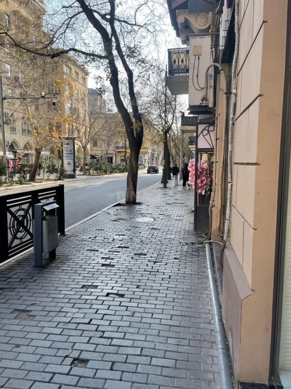 Satılır obyekt 40 m²