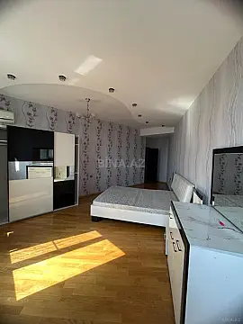 Satılır 3 otaqlı mənzil 92 m²