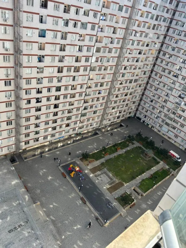 Satılır 3 otaqlı mənzil 92 m²