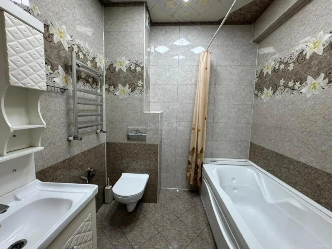 Satılır 3 otaqlı mənzil 82 m²