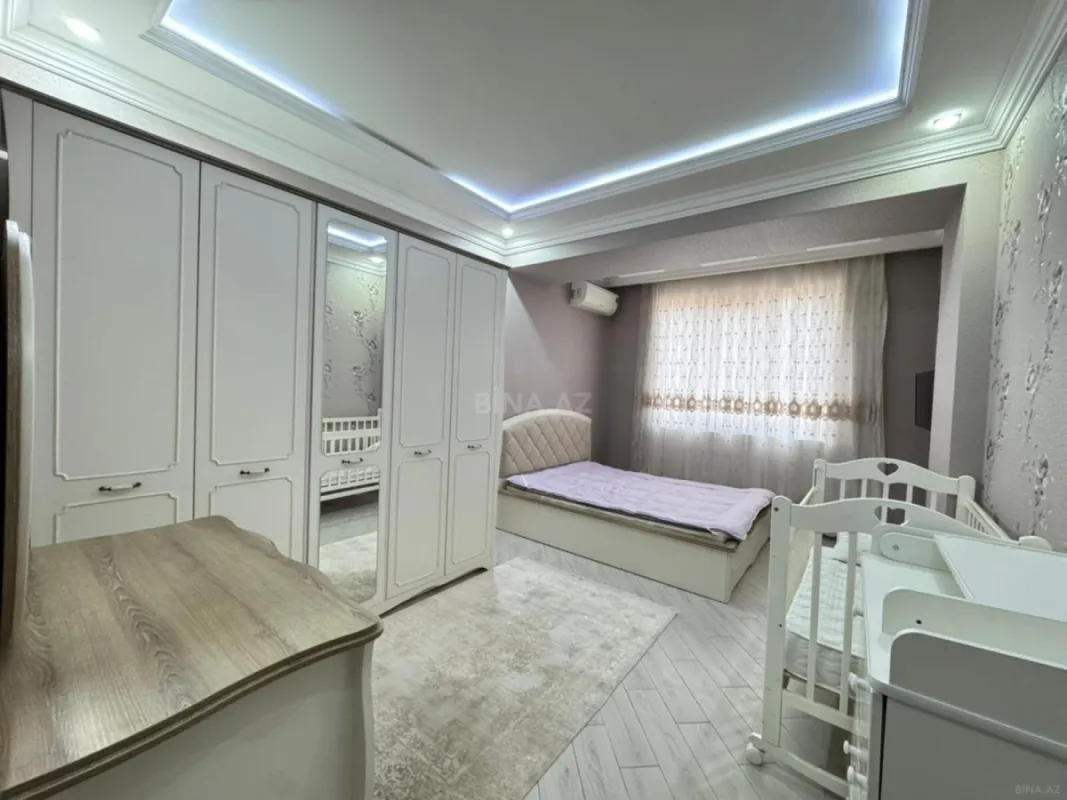 Satılır 3 otaqlı mənzil 82 m²