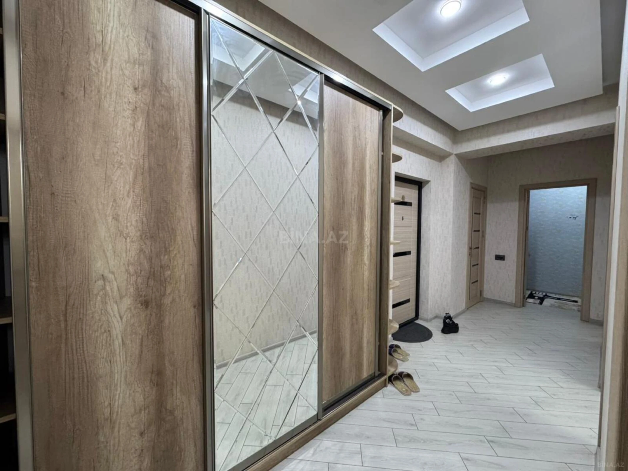 Satılır 3 otaqlı mənzil 82 m²