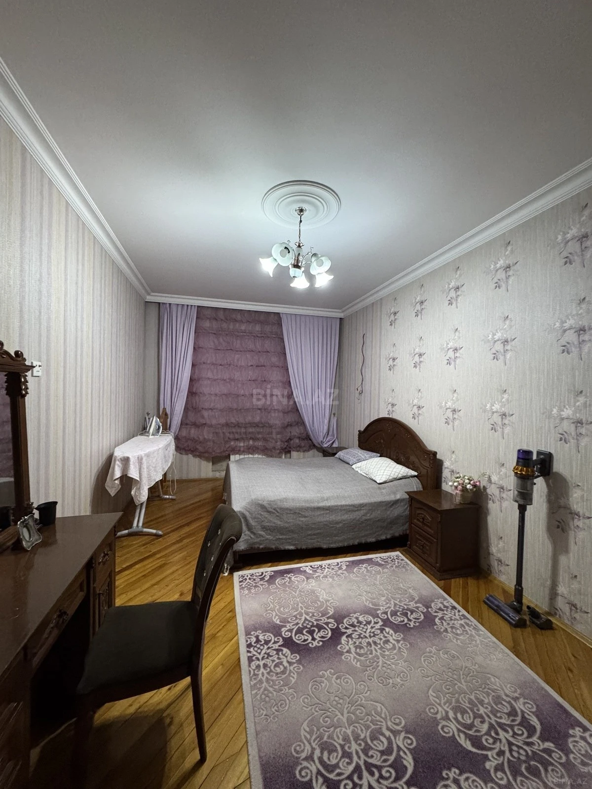 Satılır 3 otaqlı mənzil 159 m²