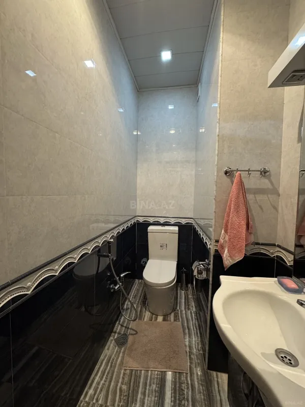 Satılır 3 otaqlı mənzil 159 m²
