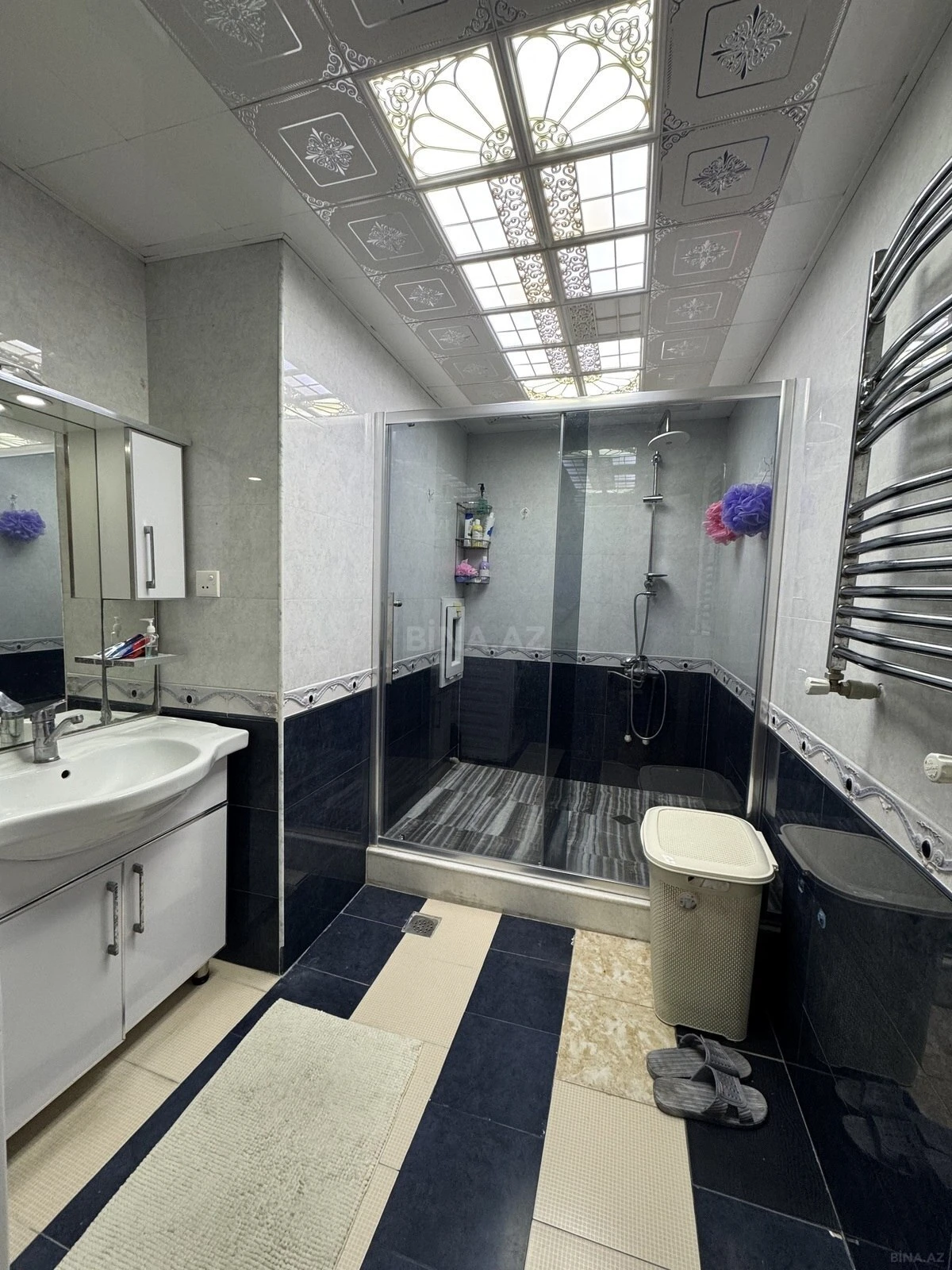 Satılır 3 otaqlı mənzil 159 m²