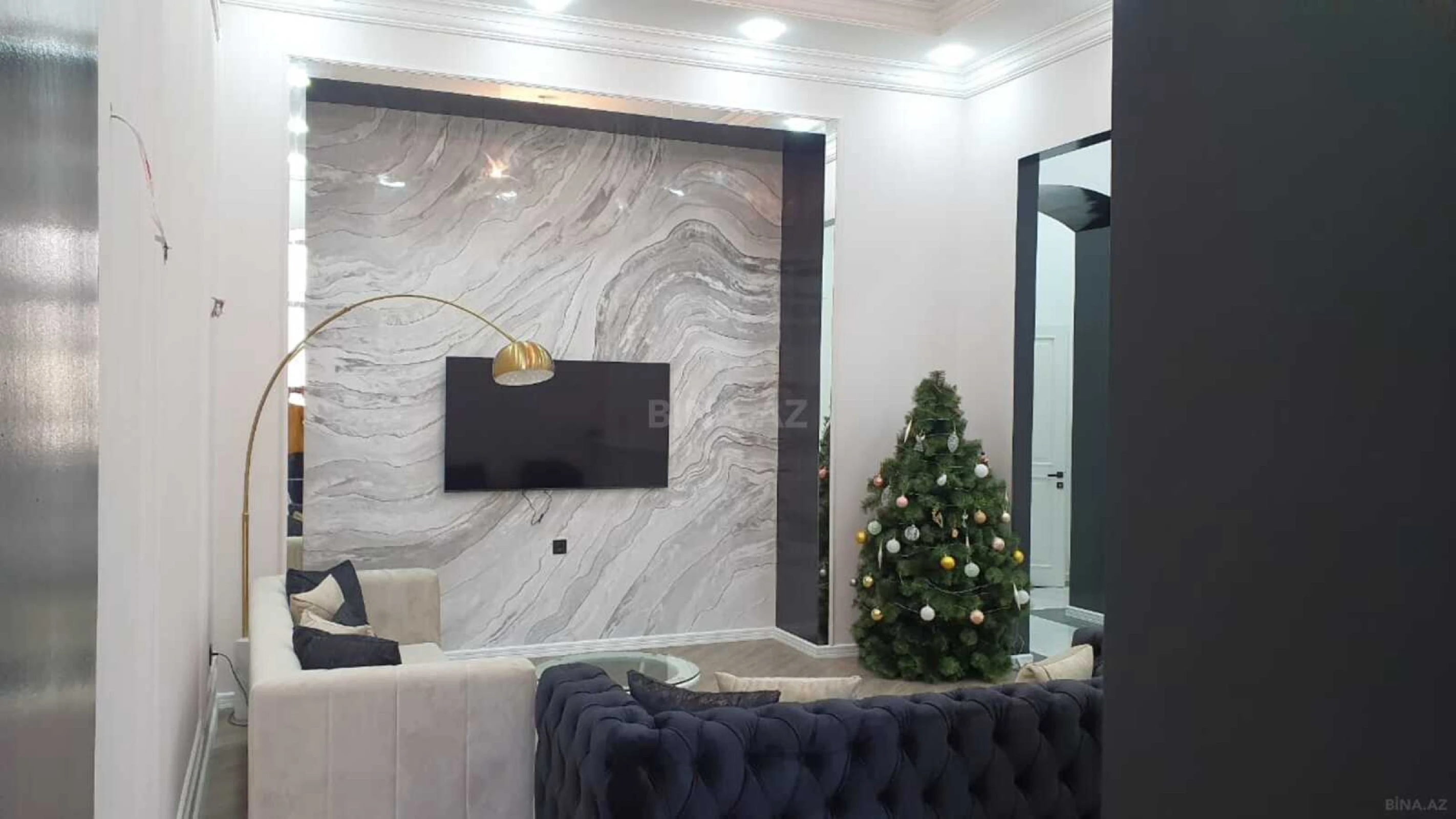 Kirayə verilir 3 otaqlı mənzil 140 m²