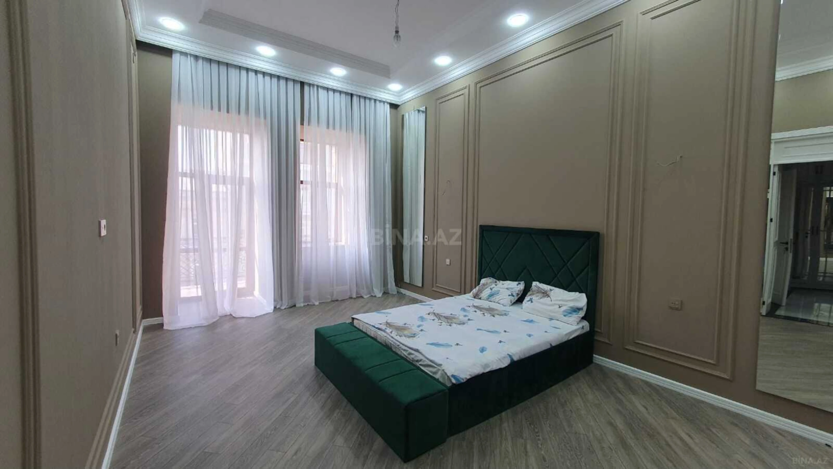 Kirayə verilir 3 otaqlı mənzil 140 m²