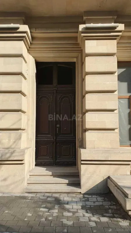 Kirayə verilir 3 otaqlı mənzil 140 m²