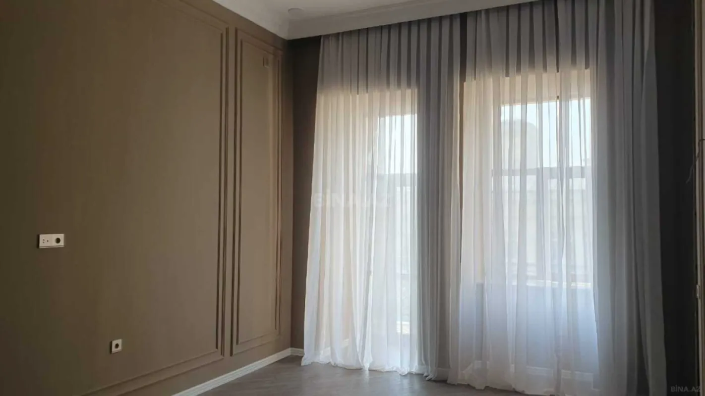 Kirayə verilir 3 otaqlı mənzil 140 m²