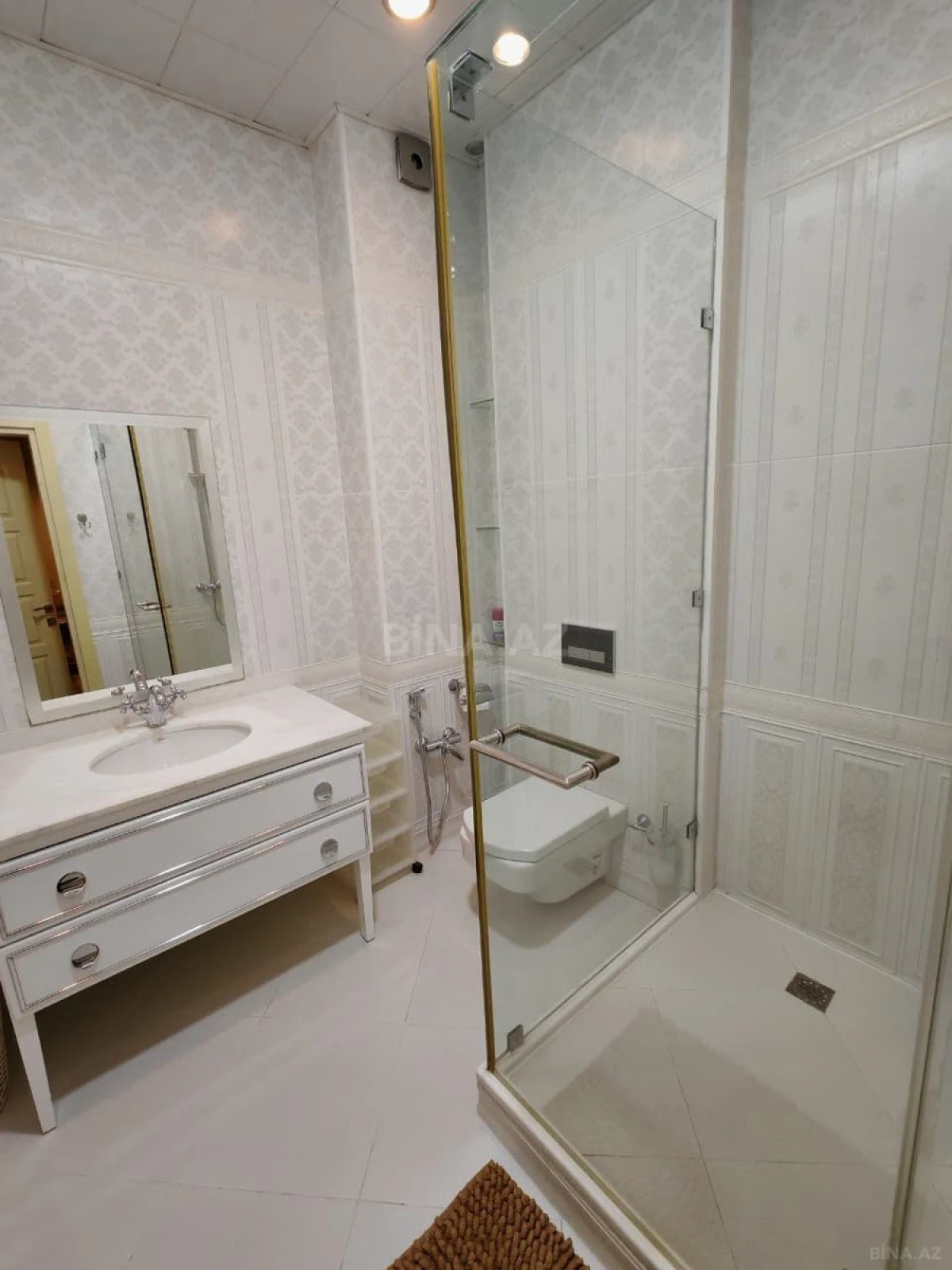 Kirayə verilir 3 otaqlı mənzil 125 m²