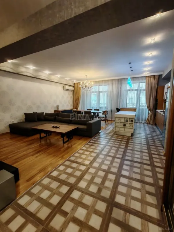 Kirayə verilir 3 otaqlı mənzil 125 m²