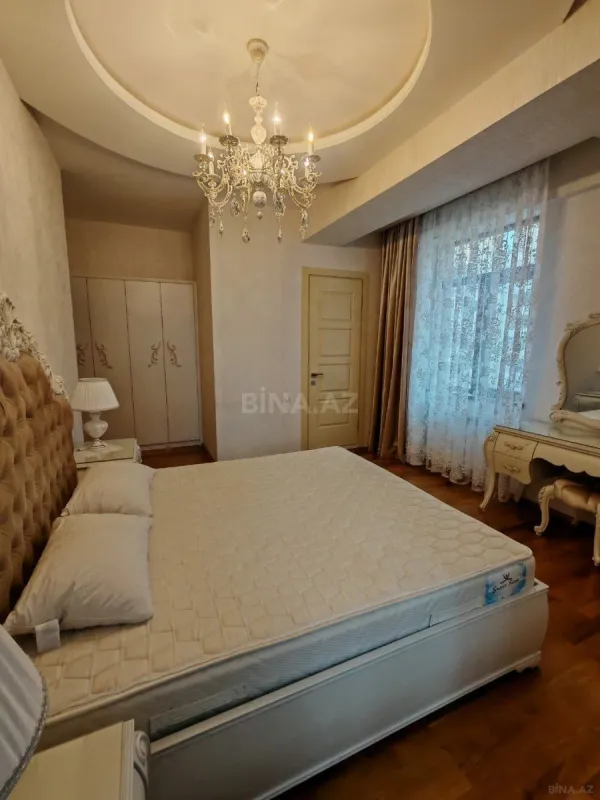 Kirayə verilir 3 otaqlı mənzil 125 m²