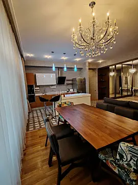 Kirayə verilir 3 otaqlı mənzil 125 m²